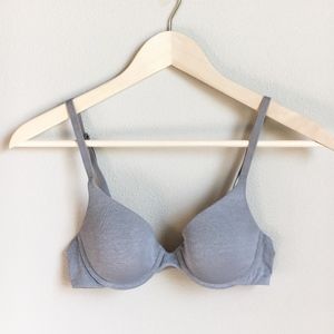 Victoria’s Secret Gray 32A Semi-Uplift Bra